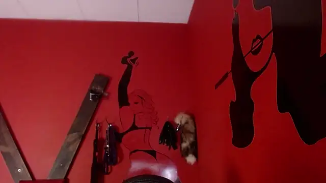 HannaCarrter online show from March 18, 2025, 2:48 pm