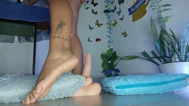 Snapshot of lucy_hairypussy83 chatting on September 28, 2025, 2:33 pm lucy hairypussy83 online show from September 28, 2025, 2:33 pm