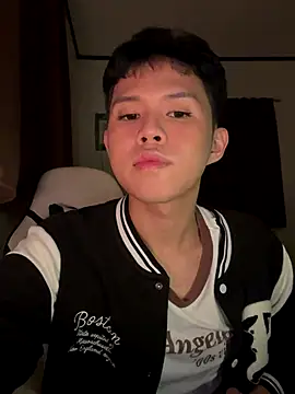 Plaxtique online show from October 17, 2025, 10:18 am