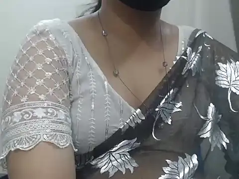 Snapshot of Lovely_Siri_23 chatting on April 24, 2026, 12:18 pm Lovely Siri 23 online show from April 24, 2026, 12:18 pm