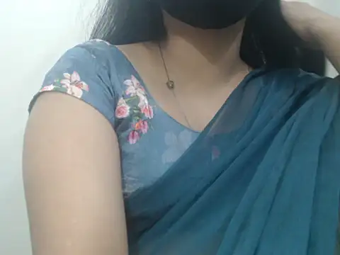 Snapshot of Lovely_Siri_23 chatting on May 12, 2026, 5:10 pm Lovely Siri 23 online show from May 12, 2026, 5:10 pm