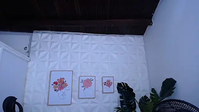 Snapshot of Valentinaa_mature chatting on February 19, 2026, 8:05 pm Valentinaa mature online show from February 19, 2026, 8:05 pm