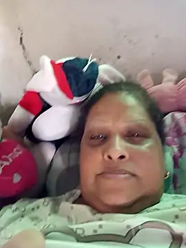 Snapshot of Valeria73 chatting on February 25, 2026, 6:28 pm Valeria73 online show from February 25, 2026, 6:28 pm