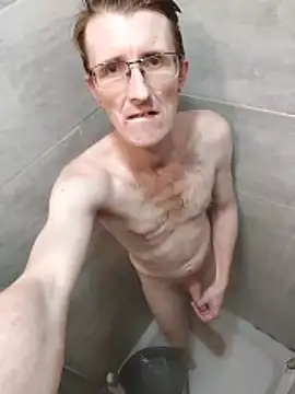 Zingan1983 online show from April 8, 2026, 11:59 pm