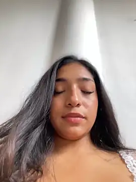 Snapshot of Bellafr chatting on December 24, 2024, 6:17 pm Bellafr online show from December 24, 2024, 6:17 pm