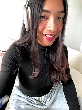 Snapshot of Bellafr chatting on October 15, 2025, 9:20 am Bellafr online show from October 15, 2025, 9:20 am