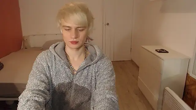 Snapshot of Oliver_sweet_ chatting on December 23, 2025, 1:14 am Oliver sweet online show from December 23, 2025, 1:14 am