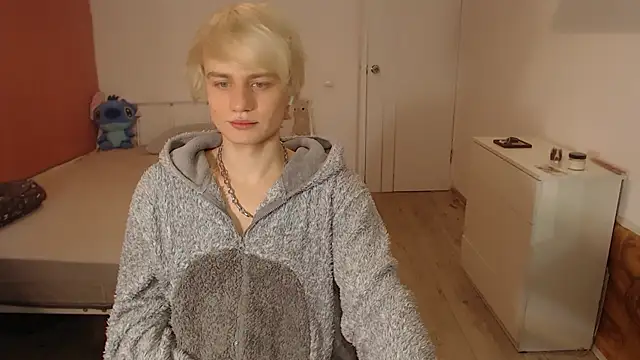 Snapshot of Oliver_sweet_ chatting on January 12, 2026, 1:22 am Oliver sweet online show from January 12, 2026, 1:22 am