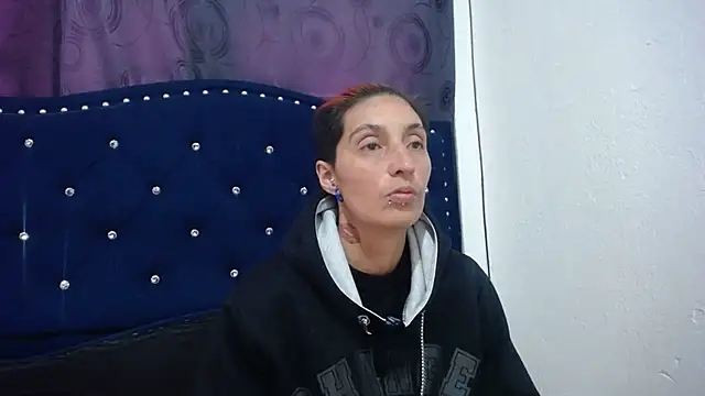 Snapshot of anyu1306 chatting on December 17, 2024, 5:36 pm anyu1306 online show from December 17, 2024, 5:36 pm