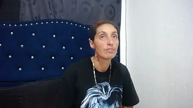 Snapshot of anyu1306 chatting on December 18, 2024, 2:32 am anyu1306 online show from December 18, 2024, 2:32 am