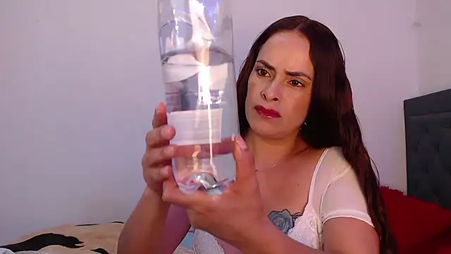 susana07 online show from October 18, 2025, 7:47 pm