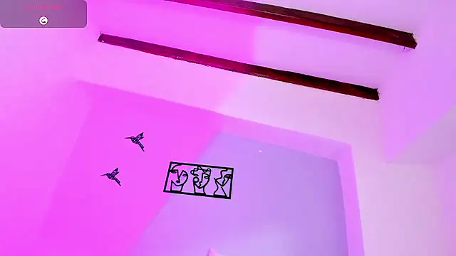 Laura Torres18 online show from January 8, 2026, 9:06 pm