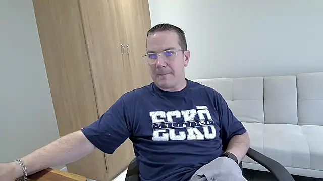 BrettJ81 online show from January 18, 2025, 11:21 am