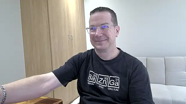 BrettJ81 online show from November 16, 2025, 12:55 pm