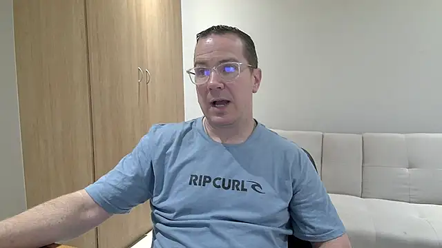 BrettJ81 online show from January 9, 2026, 1:14 pm