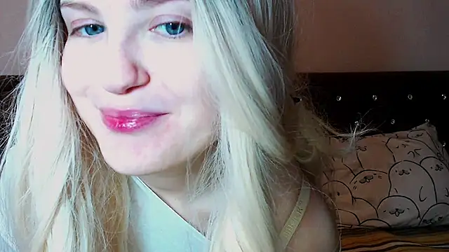 Sara4uu online show from December 1, 2025, 10:26 pm