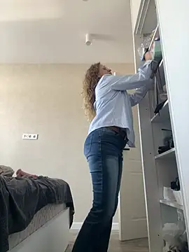 mommy nadin online show from April 7, 2026, 8:26 am