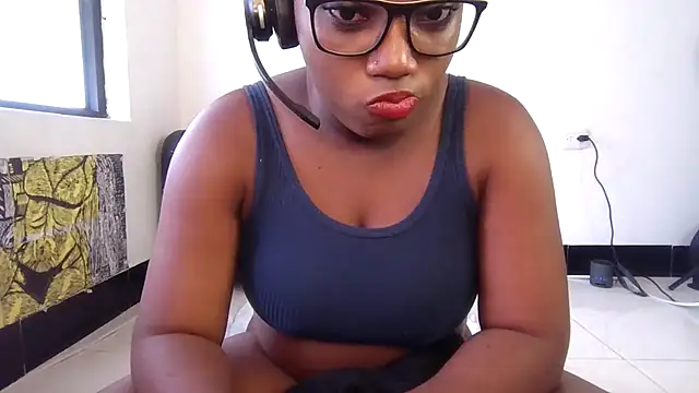 Snapshot of Ashaichious chatting on November 4, 2025, 6:29 pm Ashaichious online show from November 4, 2025, 6:29 pm