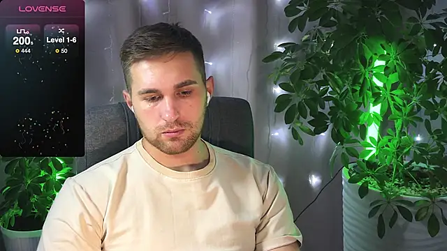 Sweeet  boy online show from February 17, 2025, 9:41 pm