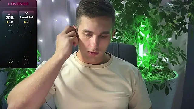 Sweeet  boy online show from February 22, 2025, 7:58 pm