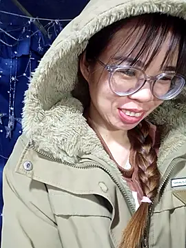   Mai-love19   online show from January 11, 2026, 11:32 pm