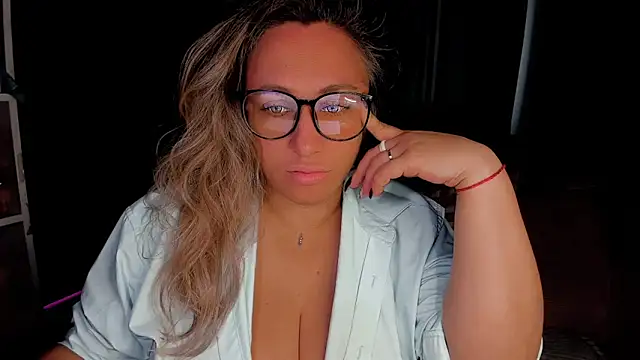 Snapshot of CumOnMy_Tits chatting on September 29, 2025, 2:27 am CumOnMy Tits online show from September 29, 2025, 2:27 am