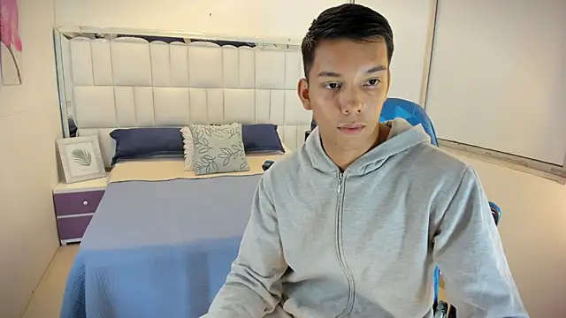 Edwin Blaz online show from October 9, 2025, 3:37 am