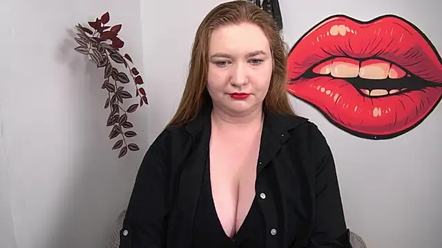 Snapshot of LaraDream chatting on February 15, 2026, 1:09 pm LaraDream online show from February 15, 2026, 1:09 pm