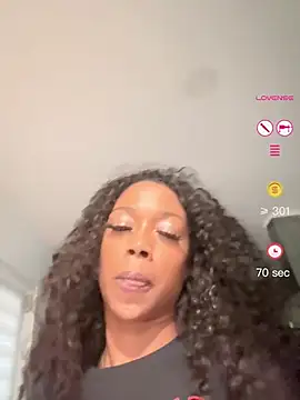 Snapshot of mismialove chatting on May 16, 2026, 10:36 am mismialove online show from May 16, 2026, 10:36 am