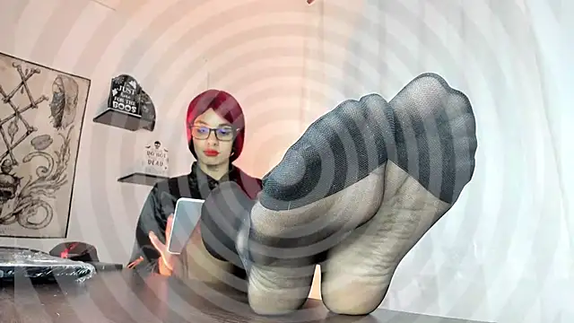 Snapshot of luci_fer_devil chatting on February 9, 2025, 12:06 am luci fer devil online show from February 9, 2025, 12:06 am