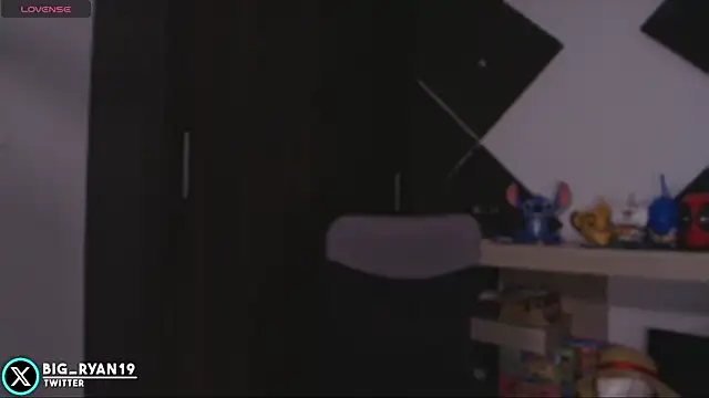 bigryann23 online show from April 4, 2026, 6:05 pm